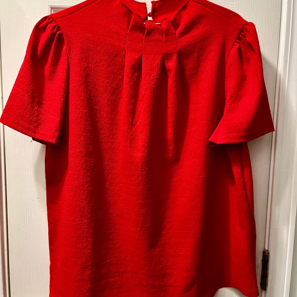 NWOT~Red, Short-Sleeve Single Button at back of neck Summer shirt.